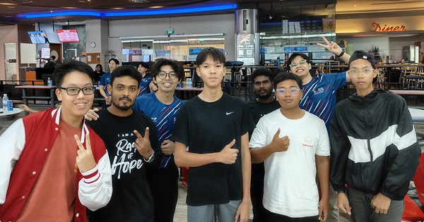 Newly forged friendships between the beneficiaries and SUSS Bowling students after the event.