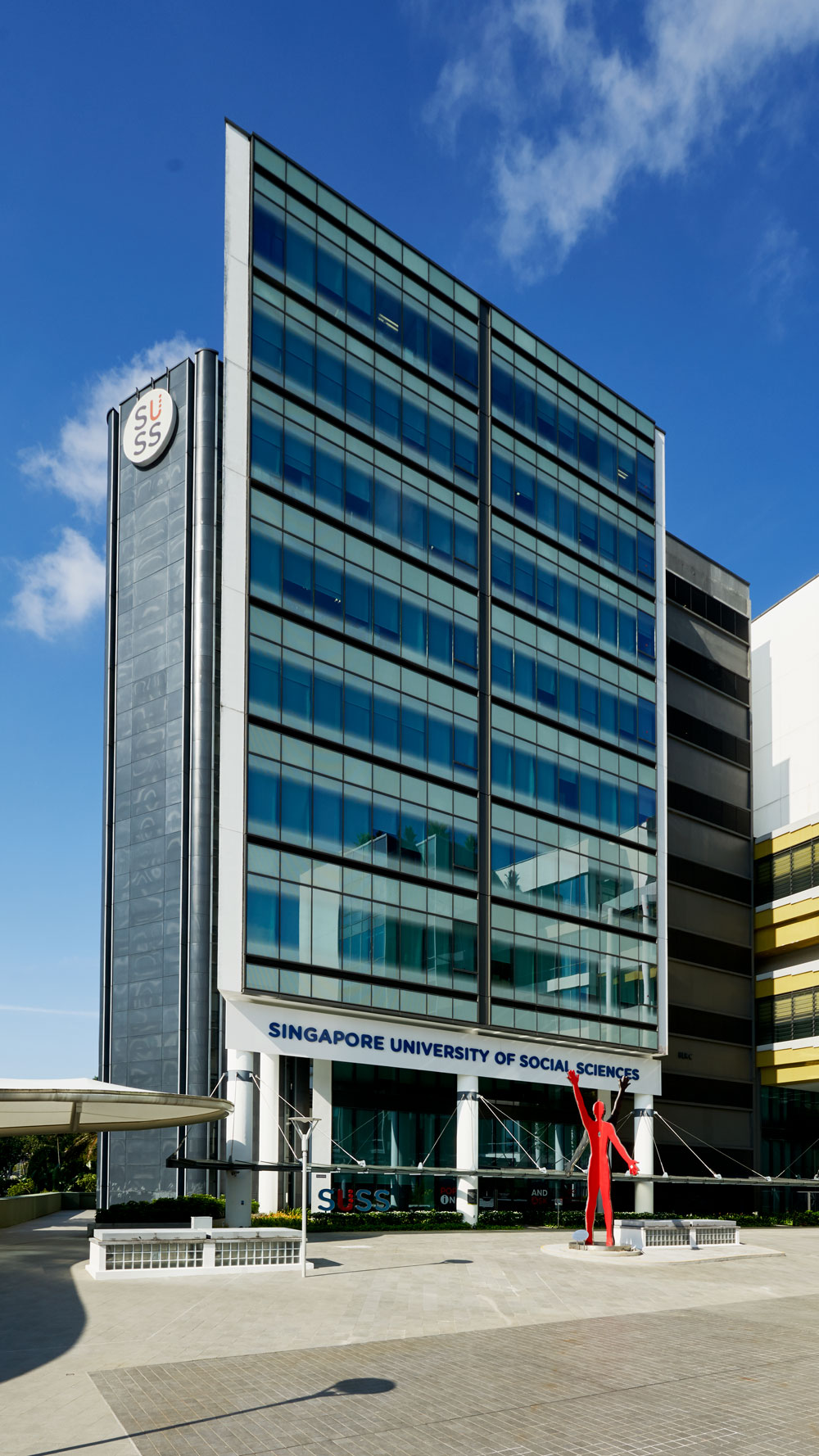 SUSSbldg0004_bluelogo