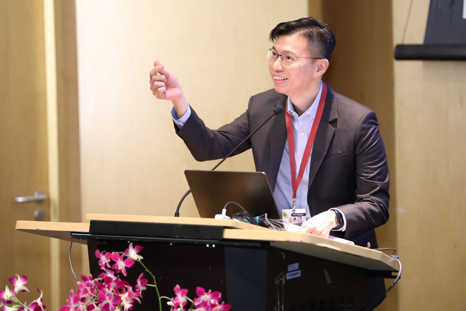 Associate Professor Calvin Chan, encouraging early childhood educators