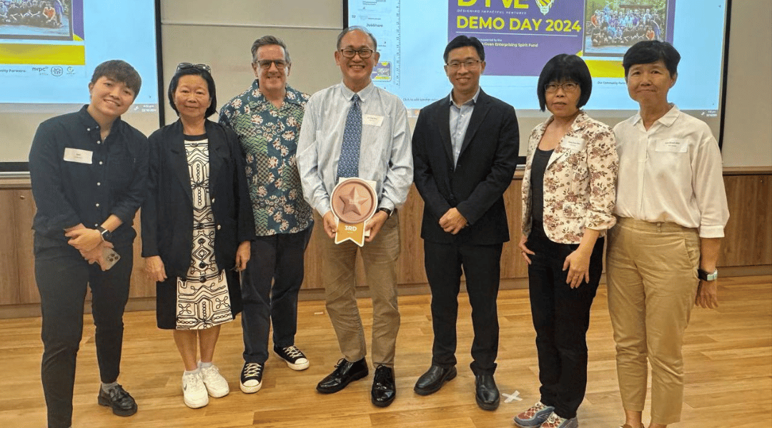 Green Pals with mentors, David Ward (third from left) and Patrick Ng (third from right)