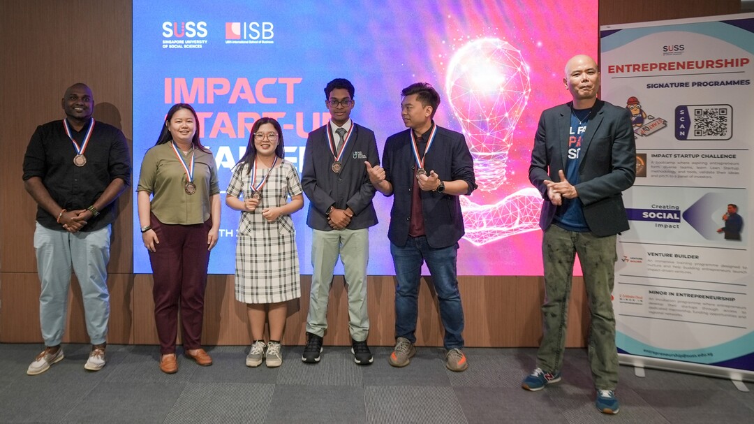 From left to right Mohamed Shammir so Thirunauc Karasu (SUSS), Lin Ying Ying (SUSS), Đặng Thị Phương Ngân (UEH-ISB), Shreshtha Jindal (NUS High) & Loh Mun Yeong (SUSS)