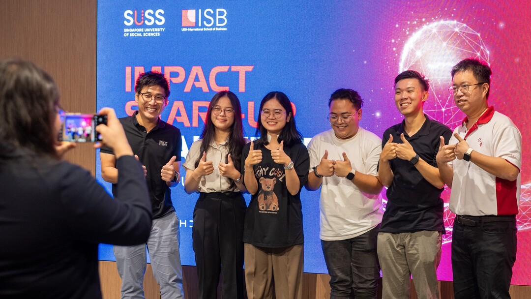 From left to right Teo Choon Long (SUSS), Tran Thi Thuc Quyen (UEH-ISB), Phung Tran Viet My (UEH-ISB), Vinson Joshua Agcanas (SUSS), Kee Guan Cheng Elson (SUSS) & Chan Ging Yang (SUSS)