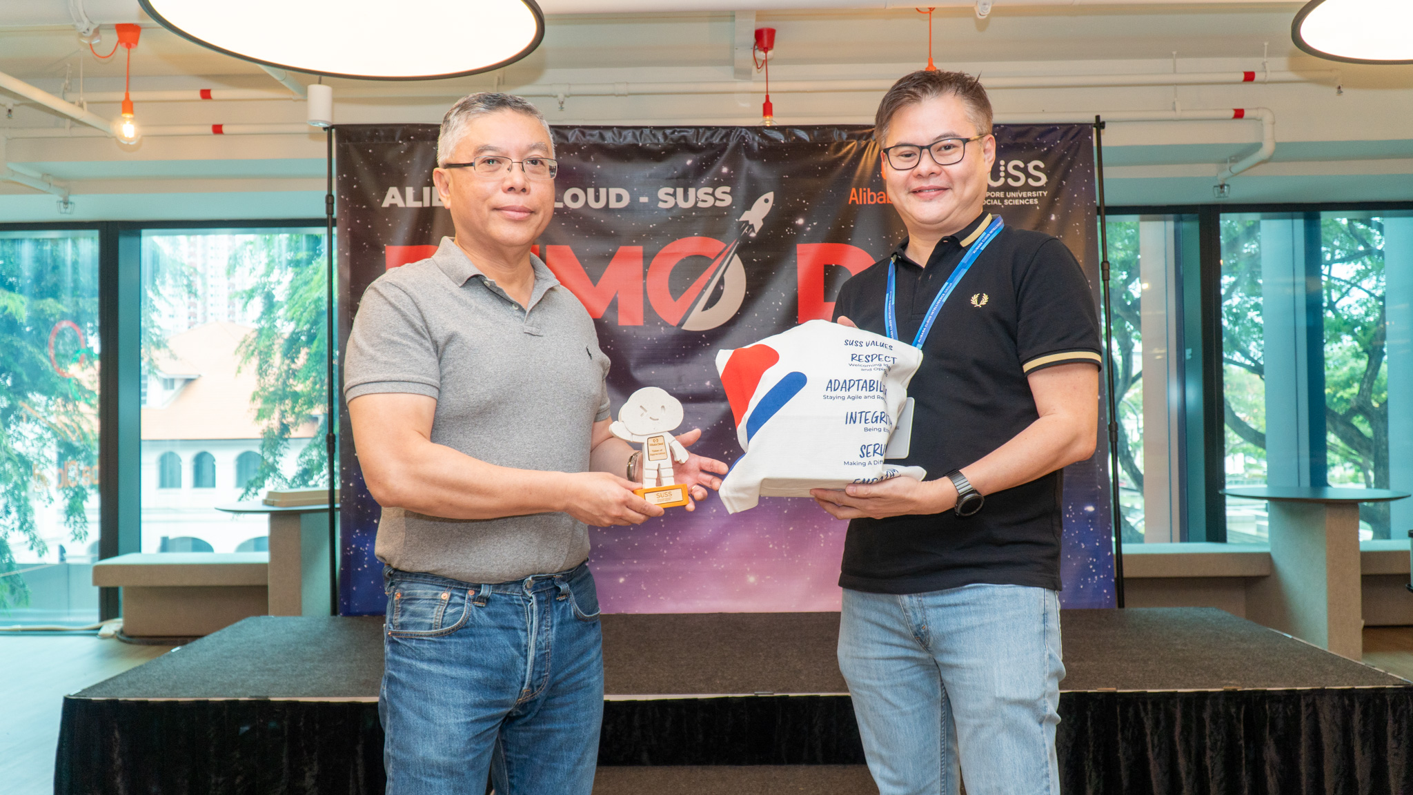 Mr. Choong Hon Keat, Country Manager of Alibaba Cloud, opened the event by emphasizing the importance of partnerships. SUSS Provost, Professor Robbie Goh, highlighted the essence of entrepreneurship