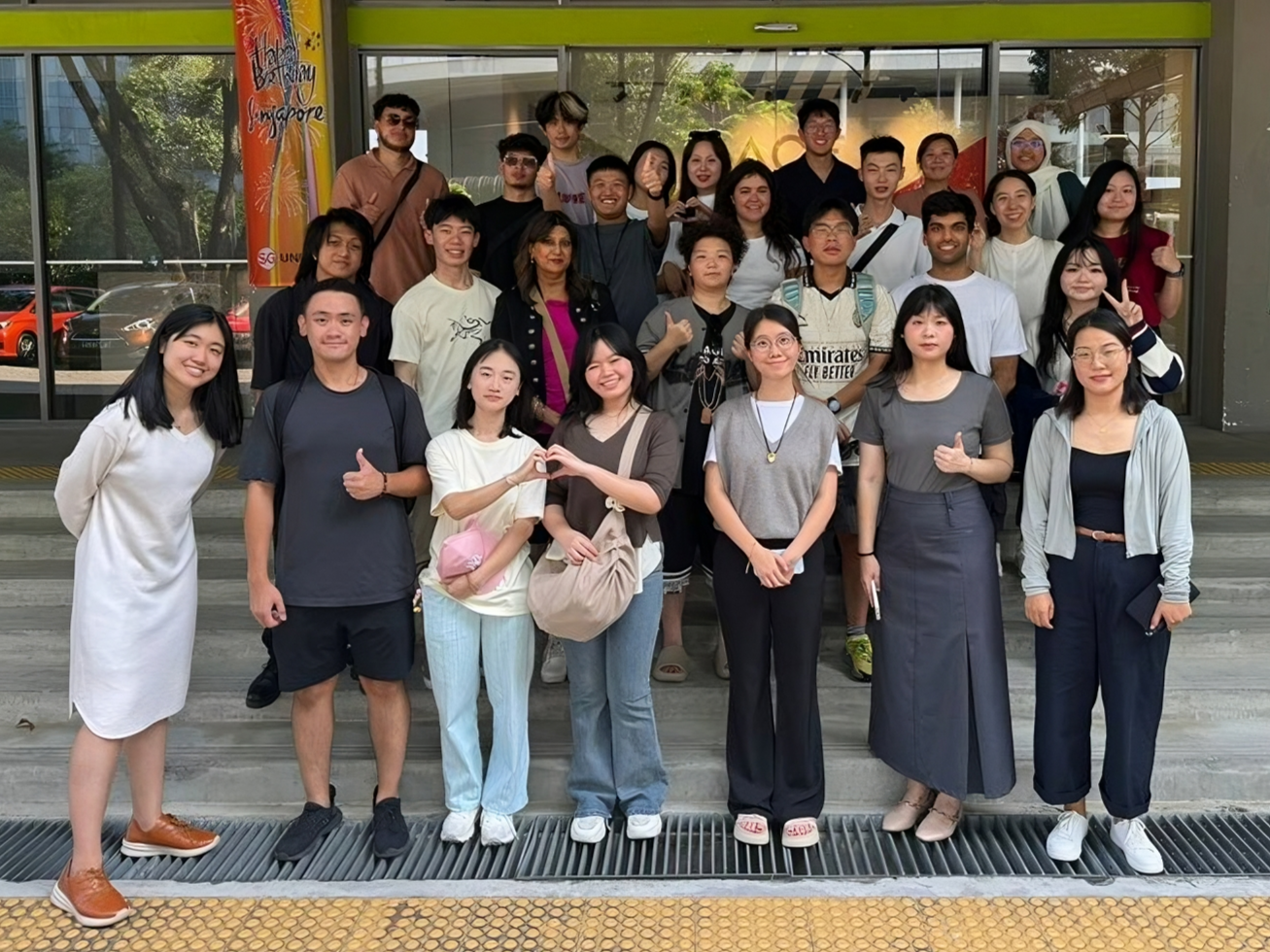 Students at Launchpad @ one-north to understand the Singapore startup ecosystem.