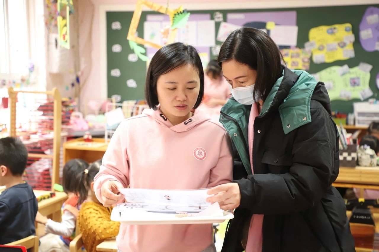 MECE student observed lesson in Beijing Normal University Experimental Kindergarten and engaged in discuss