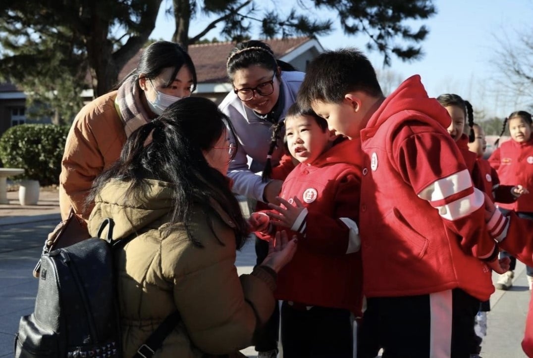 MECE students had a pleasant interaction with children from Beijing Liuyi Kindergarten