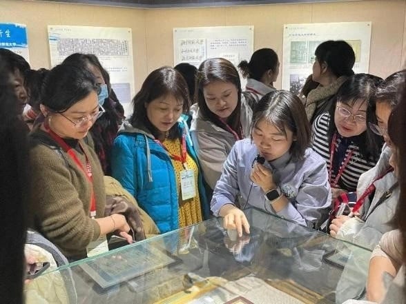 MECE students joined a guided tour of the Exhibition Hall at Beijing Normal University